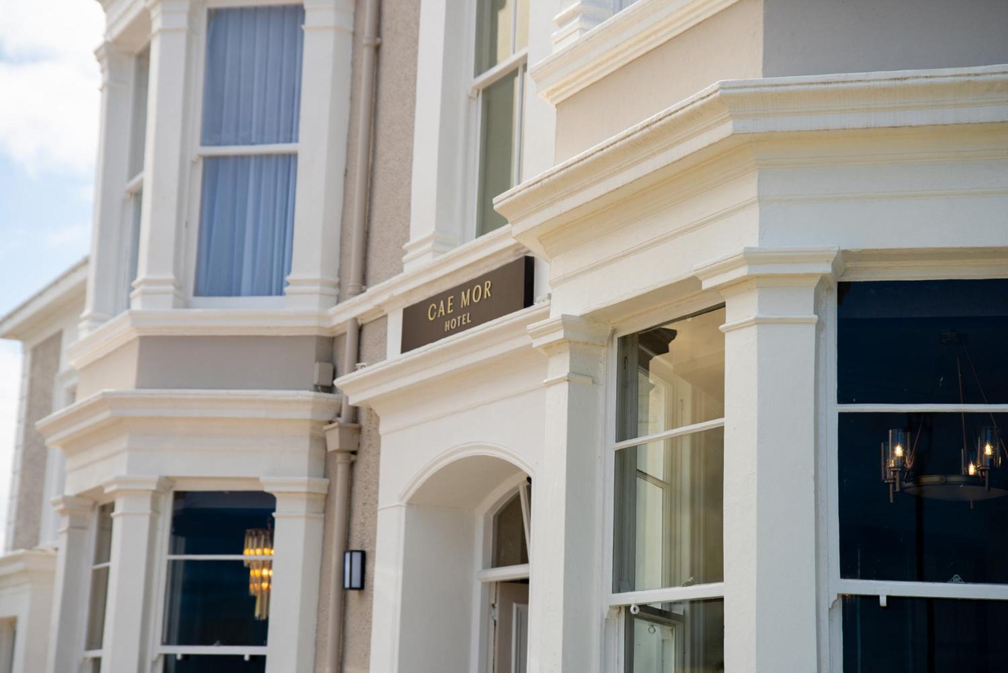 The Cae Mor Hotel ランディドノー エクステリア 写真
