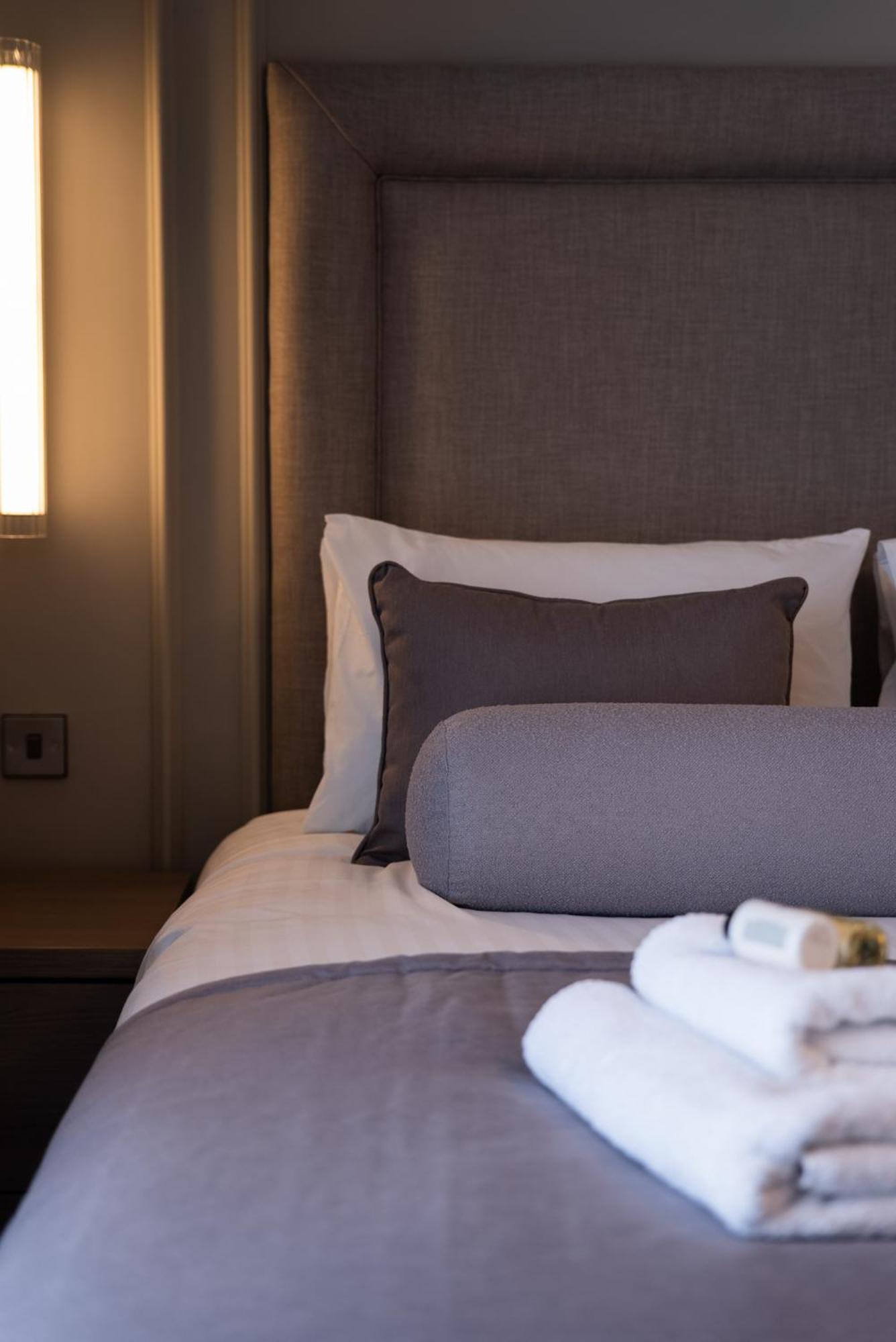 The Cae Mor Hotel ランディドノー エクステリア 写真