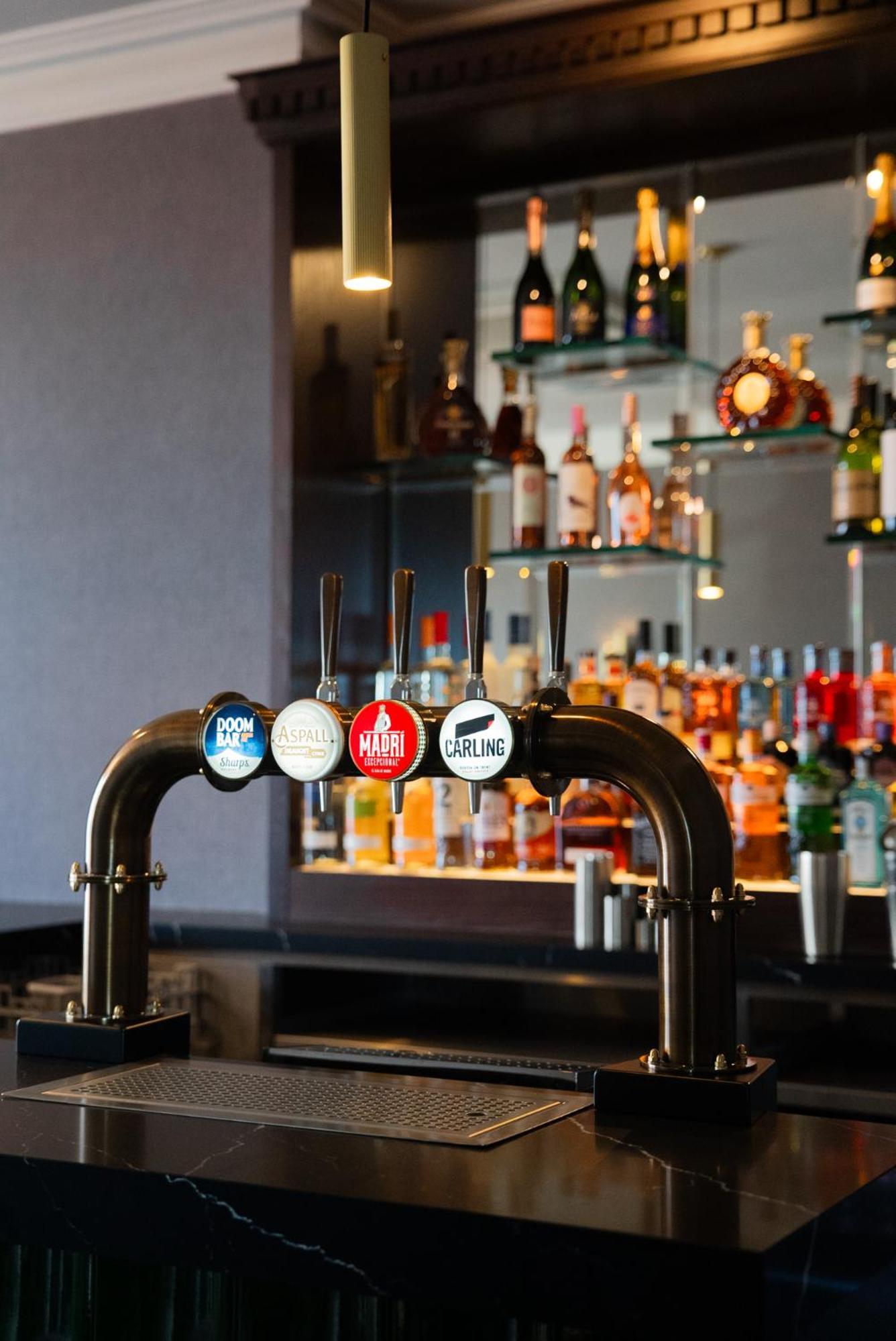 The Cae Mor Hotel ランディドノー エクステリア 写真